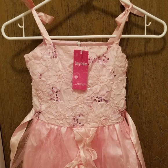 Sunny Fashion Other - girls pink ruffle dress